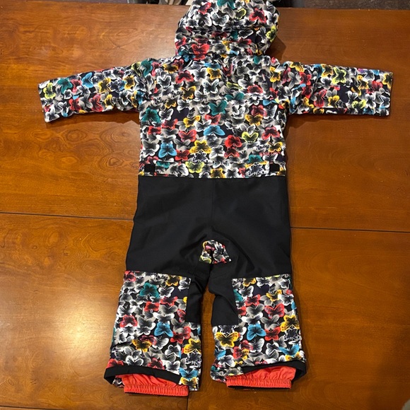 Burton One Piece Butterfly Hooded Snowsuit 2T - EUC - Picture 11 of 16